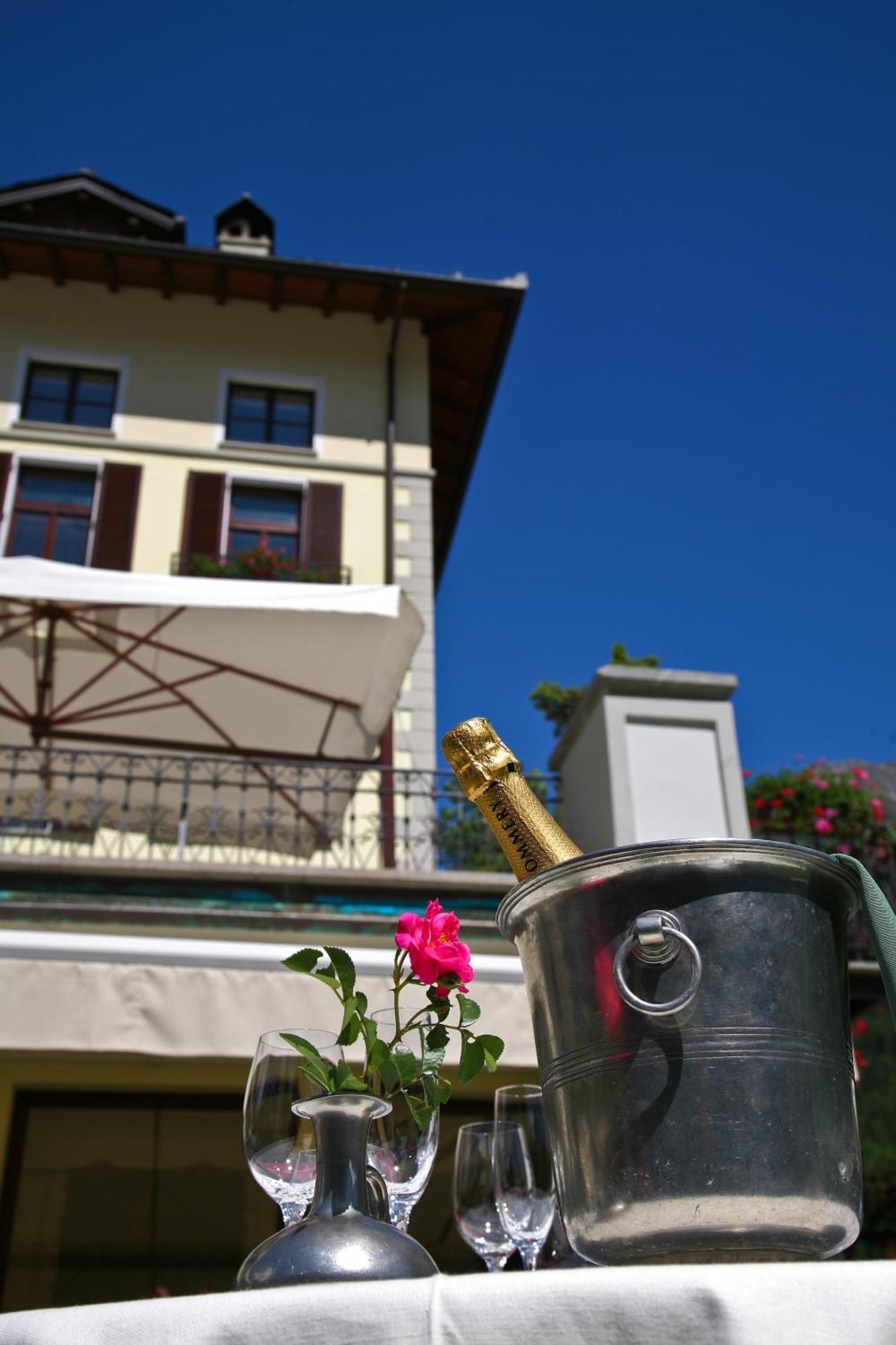 Novecento Romantic - Estella Collection & Experience